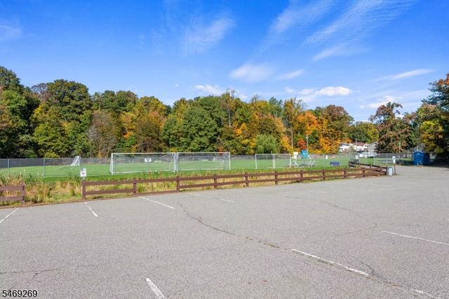 133 Durban Ave, Hopatcong Boro, NJ 07843
