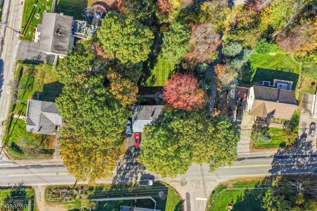 133 Durban Ave, Hopatcong Boro, NJ 07843