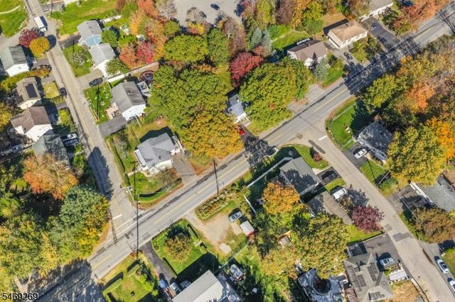 133 Durban Ave, Hopatcong Boro, NJ 07843