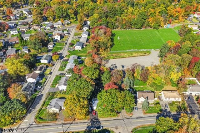133 Durban Ave, Hopatcong Boro, NJ 07843