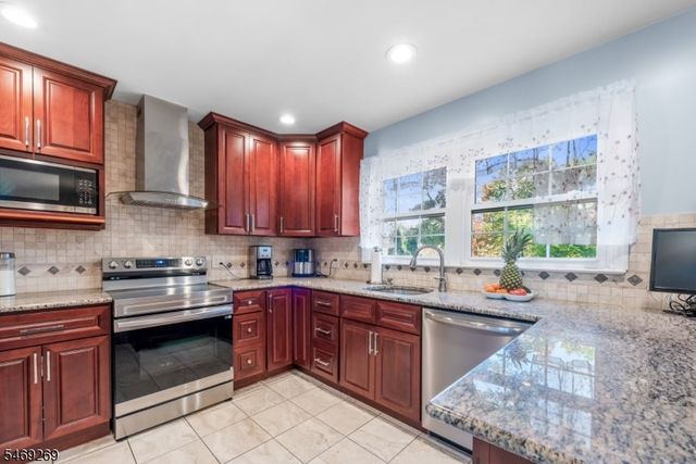 133 Durban Ave, Hopatcong Boro, NJ 07843