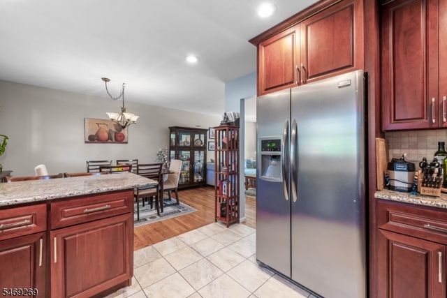 133 Durban Ave, Hopatcong Boro, NJ 07843