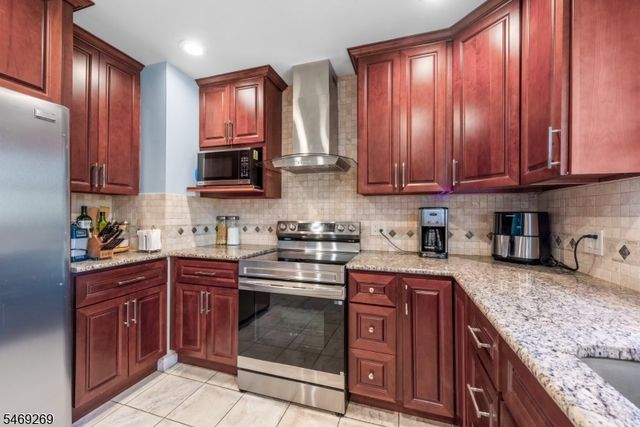 133 Durban Ave, Hopatcong Boro, NJ 07843