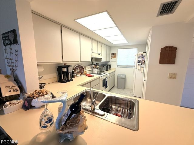 1339 SE 46th LN 8, Cape Coral, FL 33904