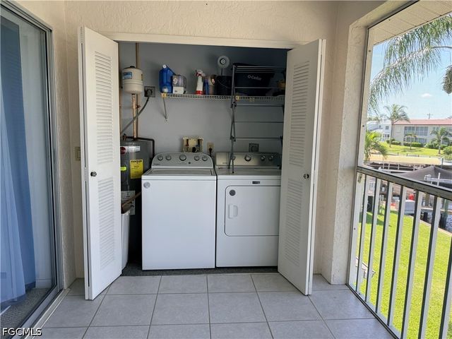 1339 SE 46th LN 8, Cape Coral, FL 33904