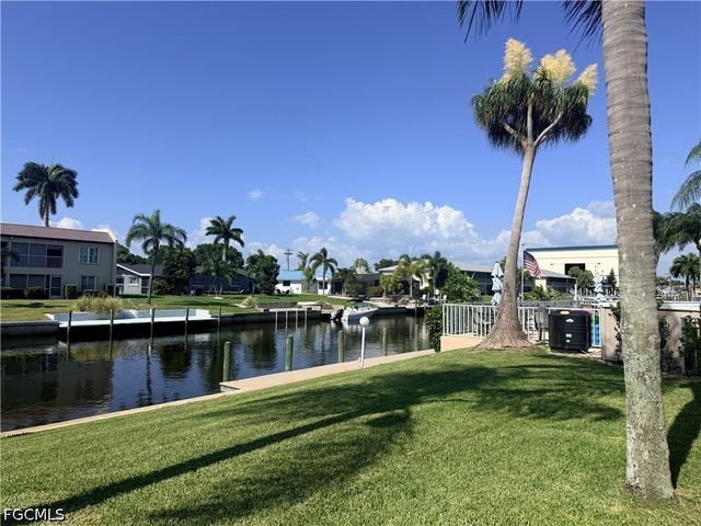 1339 SE 46th LN 8, Cape Coral, FL 33904