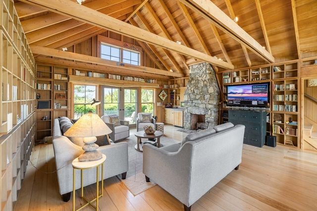 64 Squibnocket Farm Rd, Chilmark, MA 02535