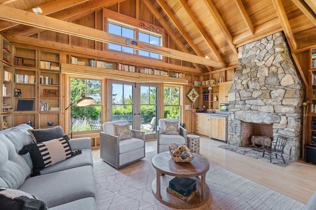 64 Squibnocket Farm Rd, Chilmark, MA 02535