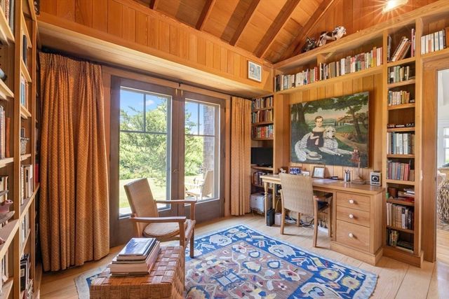 64 Squibnocket Farm Rd, Chilmark, MA 02535