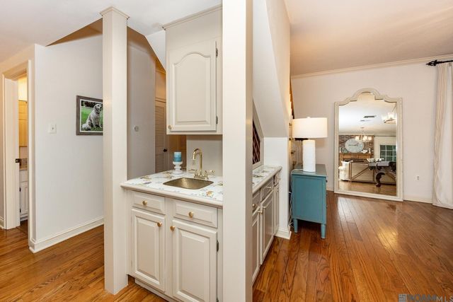 931 Woodstone Dr, Baton Rouge, LA 70809