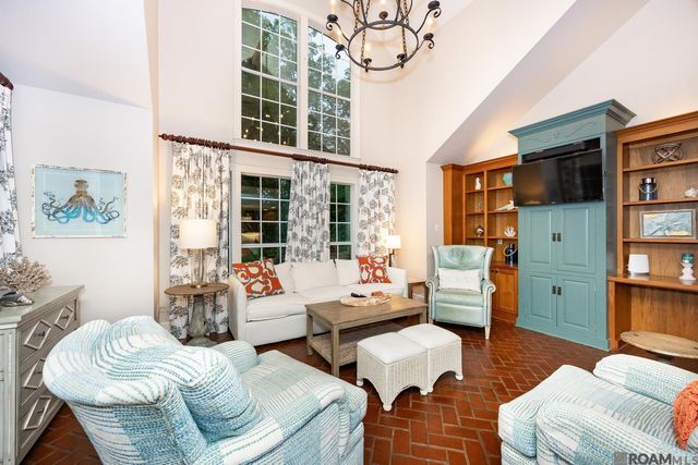 931 Woodstone Dr, Baton Rouge, LA 70809