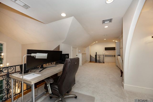 931 Woodstone Dr, Baton Rouge, LA 70809