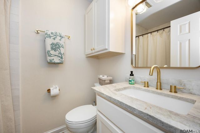 931 Woodstone Dr, Baton Rouge, LA 70809