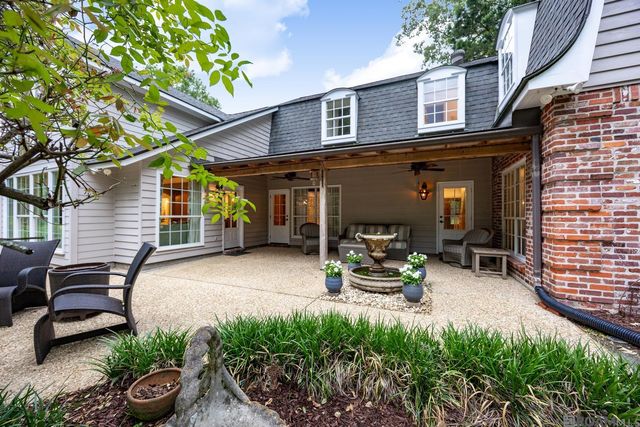 931 Woodstone Dr, Baton Rouge, LA 70809