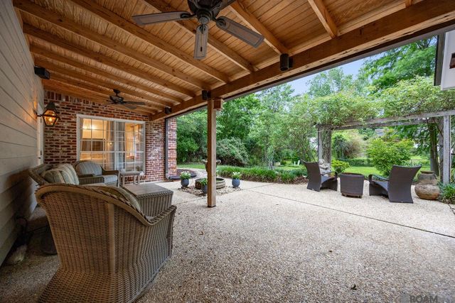 931 Woodstone Dr, Baton Rouge, LA 70809