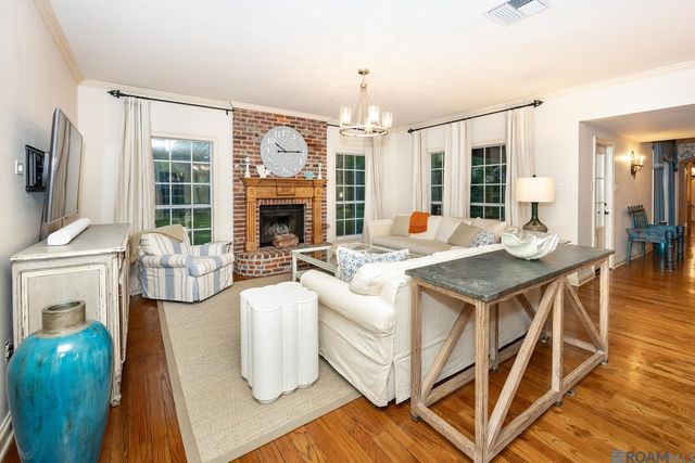 931 Woodstone Dr, Baton Rouge, LA 70809