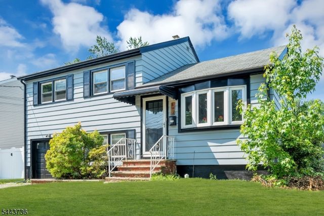 392 Lower Alden Dr, Rahway City, NJ 07065