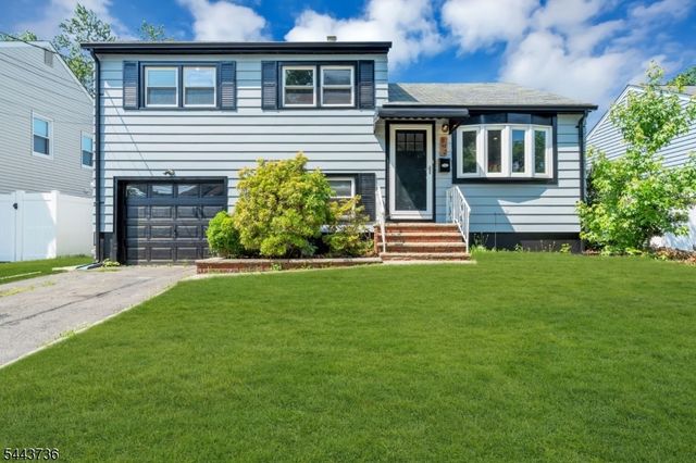 392 Lower Alden Dr, Rahway City, NJ 07065
