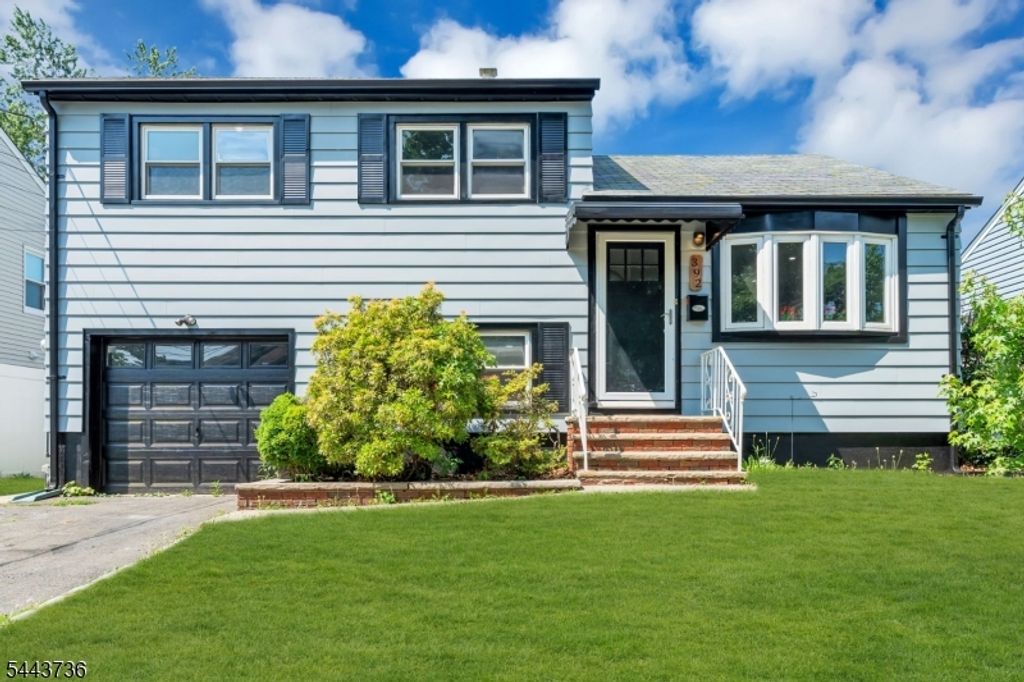 392 Lower Alden Dr, Rahway City, NJ 07065