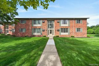 454 Romeo Road 226, Rochester, MI 48307