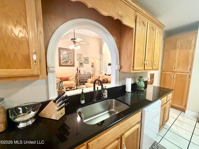 2021 Parkview Drive, Gautier, MS 39553