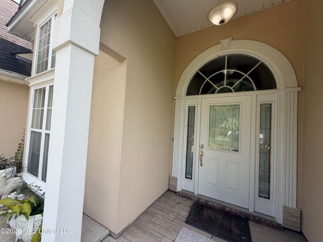 2021 Parkview Drive, Gautier, MS 39553