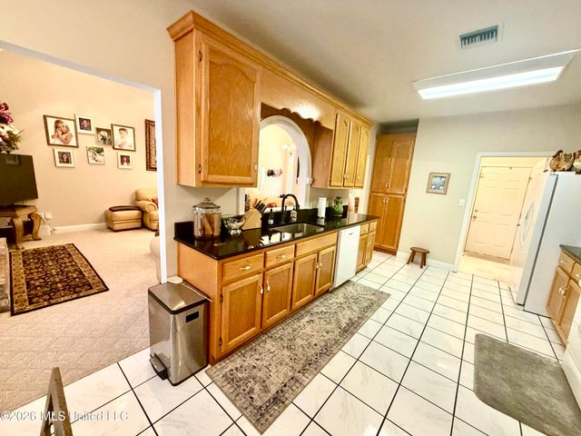 2021 Parkview Drive, Gautier, MS 39553