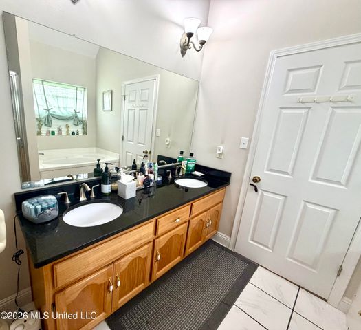 2021 Parkview Drive, Gautier, MS 39553