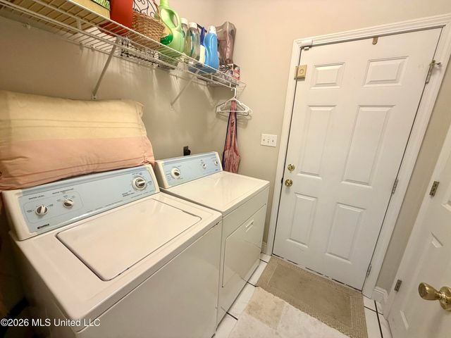 2021 Parkview Drive, Gautier, MS 39553