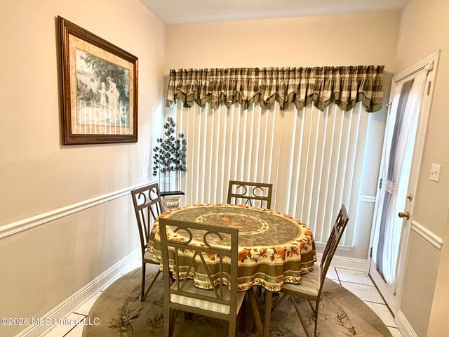 2021 Parkview Drive, Gautier, MS 39553