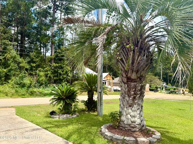 2021 Parkview Drive, Gautier, MS 39553