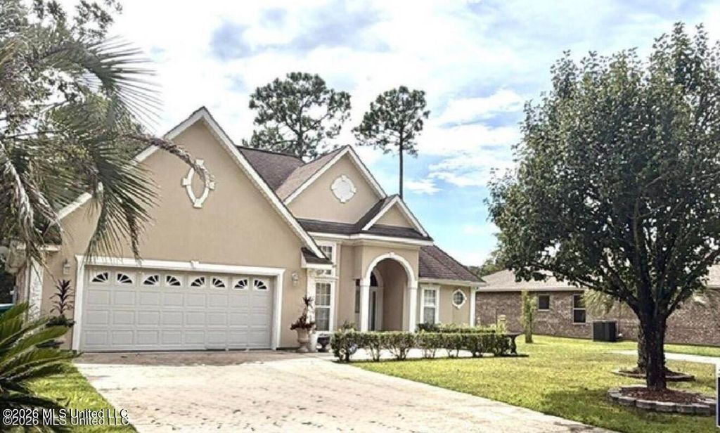 2021 Parkview Drive, Gautier, MS 39553