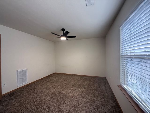 3115 W Old Farmington Road, Fayetteville, AR 72704