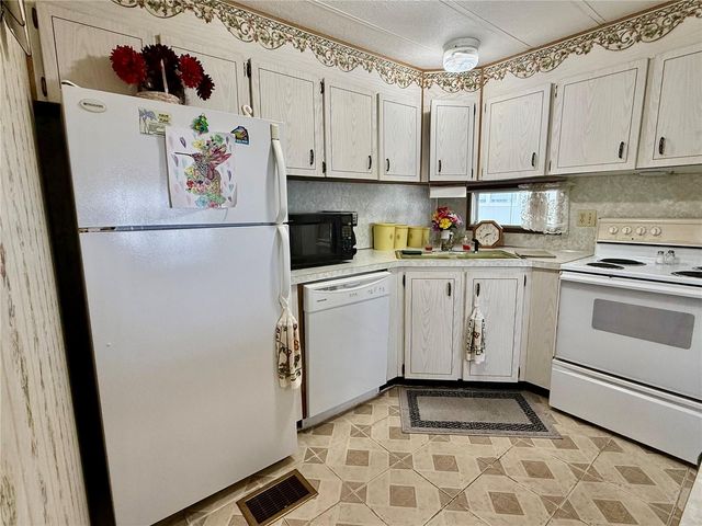 34115 ALAMANDA DRIVE N, Pinellas Park, FL 33781
