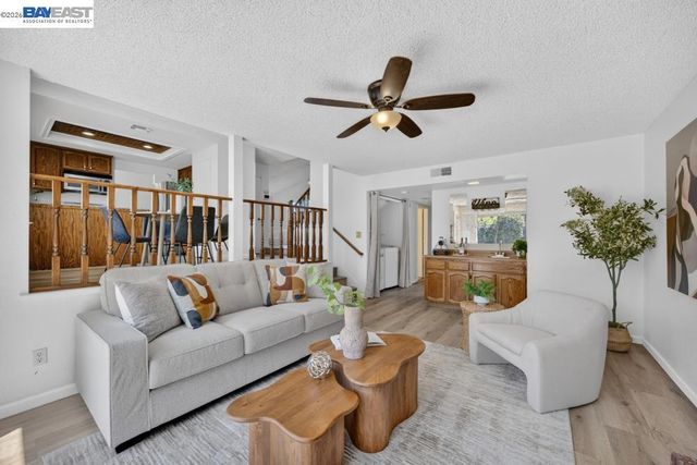 3964 Sitting Bull Way, Antelope, CA 95843