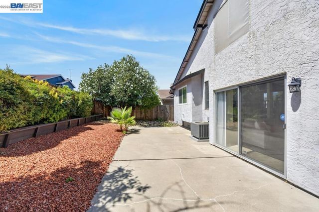 3964 Sitting Bull Way, Antelope, CA 95843
