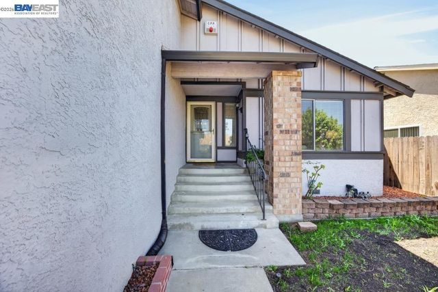 3964 Sitting Bull Way, Antelope, CA 95843