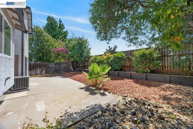 3964 Sitting Bull Way, Antelope, CA 95843