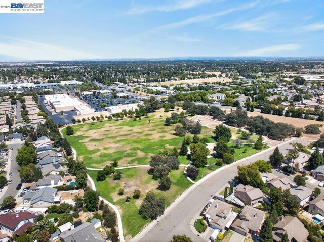 3964 Sitting Bull Way, Antelope, CA 95843