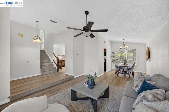 3964 Sitting Bull Way, Antelope, CA 95843
