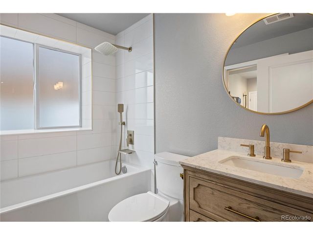 6680 Merrimack Dr, Castle Pines, CO 80108