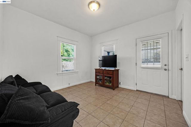 1010 W 4Th St, Antioch, CA 94509