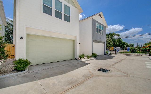 11 Wellford Street F, Houston, TX 77022