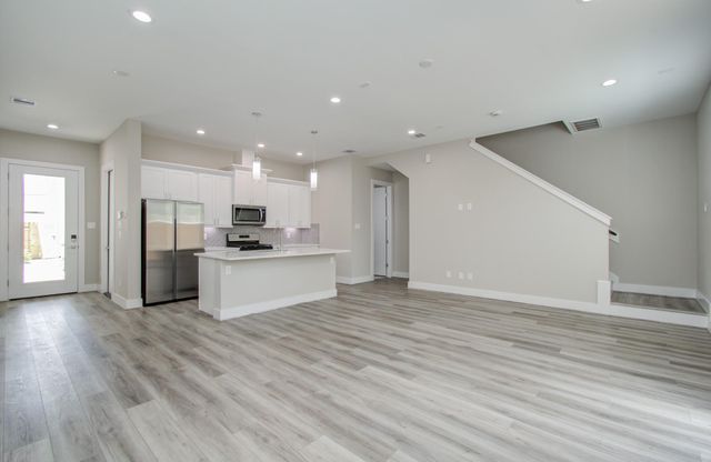 11 Wellford Street F, Houston, TX 77022