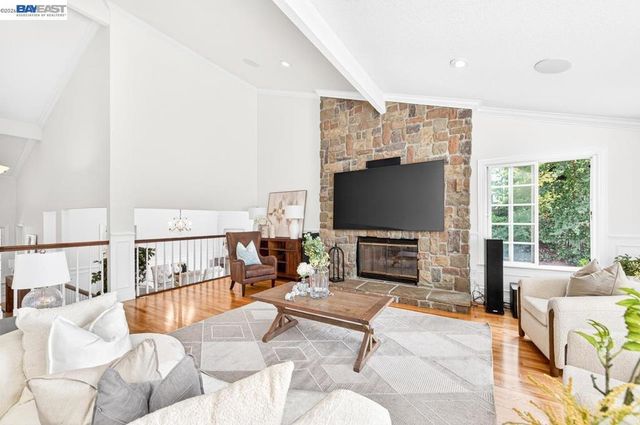 215 Arthur Ct, Danville, CA 94526