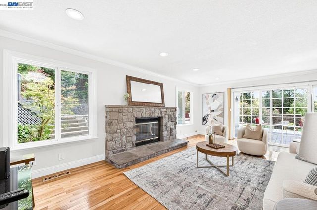 215 Arthur Ct, Danville, CA 94526