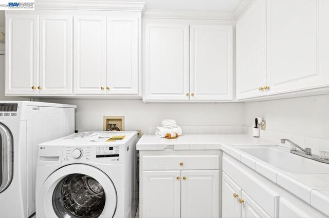 215 Arthur Ct, Danville, CA 94526