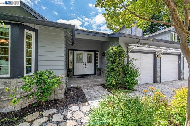 215 Arthur Ct, Danville, CA 94526