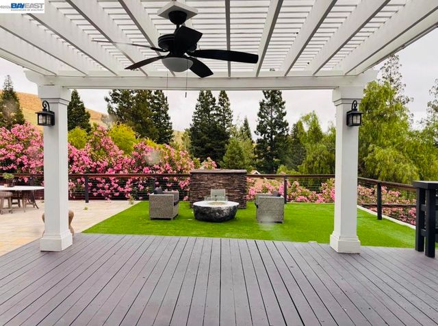 215 Arthur Ct, Danville, CA 94526
