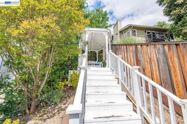 215 Arthur Ct, Danville, CA 94526